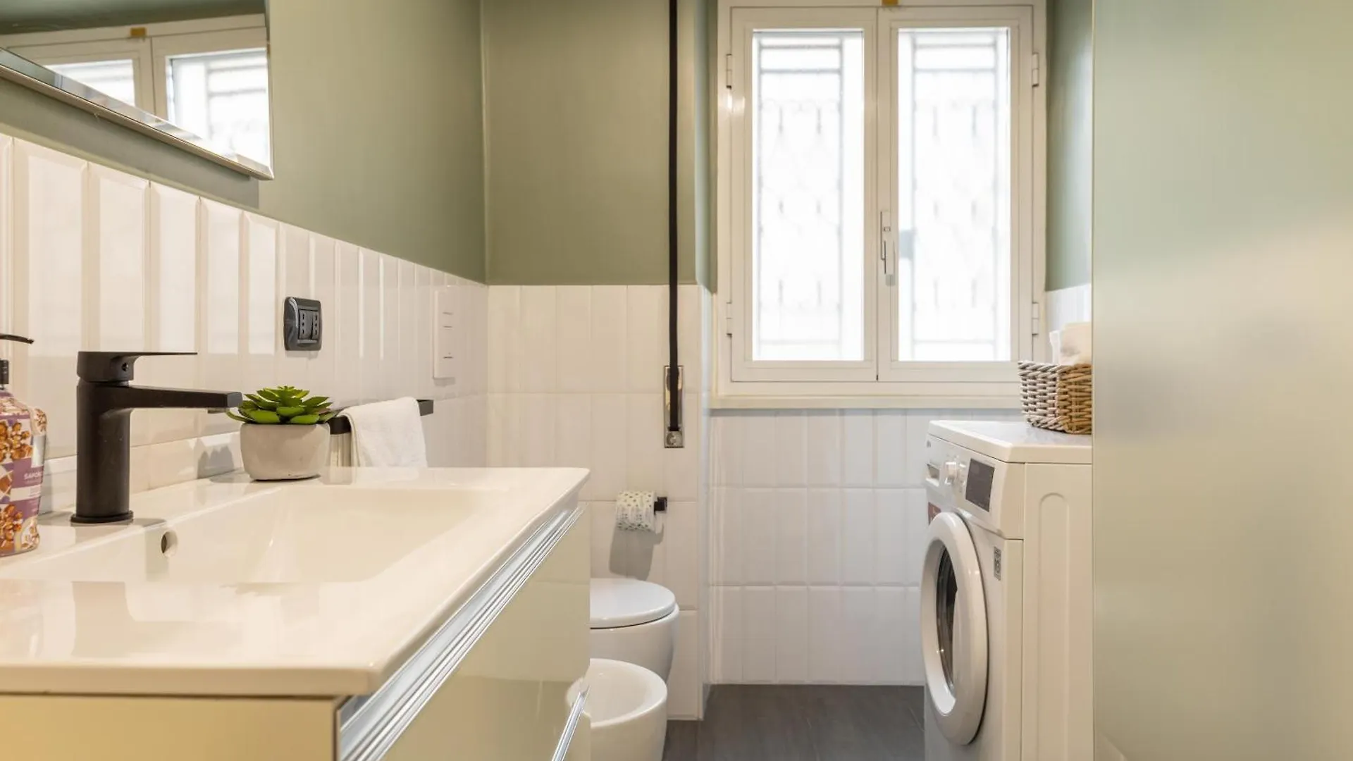 Casabaleno - Luxury Apartment In Rome San Giovanni Area 0*,